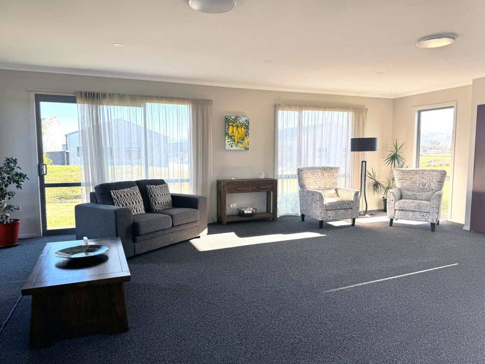 Kowhai Lounge Mosgiel 3