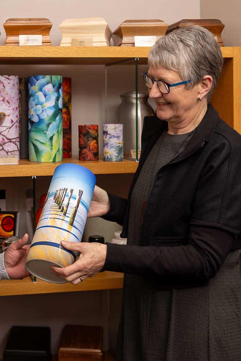 Hopes Urns Nicky Display