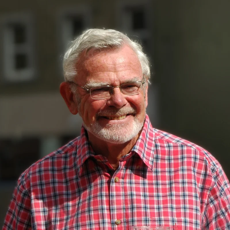 Robert Mennie (Rab) Smith